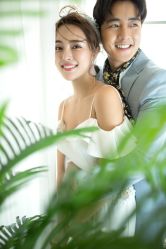 -现代经典婚纱摄影