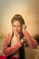 点击看大图 -九月鹰飞汉服摄影工作室