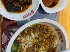 -呷佬·长沙手工米粉(金沙江路店)
