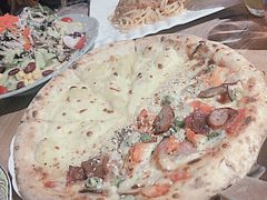 狂野拼榴莲披萨-盘炉forenza·云贵川融合小食堂 ( 钟楼中柳巷店)