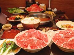 -牛YO寿喜烧·铁板烧和牛火锅自助(市府恒隆店)