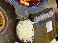 -黄潇洒老火锅(九眼桥宏济巷店)