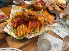 -Famous肥猫墨西哥音乐餐吧(五棵松华熙LIVE店)