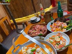 -老滇山寨•云南特色菜•地方菜•民族风情歌舞表演(金碧店)