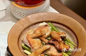 Braised Young Pigeon with Lemongrass in Clay Pot