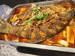 -老街烧烤大排档·地道湖北菜·龙虾馆(汉口火车站店)