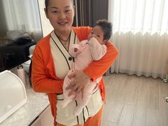 -爱的果实月嫂育婴师(世纪东方店)