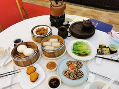 -凤凰楼酒家·粤宴点心(华强北店)