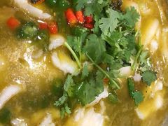 -煲王粤菜餐厅(中侨中心店)