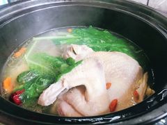 农家土鸡煲-国生茶庄·地道农家菜团建活动