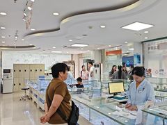 -上海大学附属上海和平眼科医院