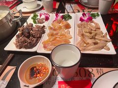 -牛事制造局牛肉火锅(莲岳路店)
