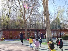 -红黄蓝幼儿园(颐东苑店)