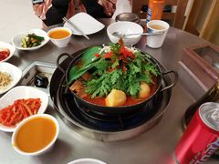 -喇喇排骨火锅·传统韩式脊骨汤(望京西园总店)