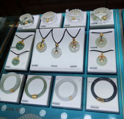 -周大福荟馆JEWELRIA(东百中心店)