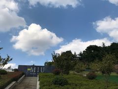 -UNI UNI(环亚凯瑟琳店)