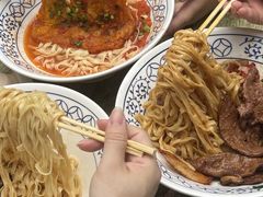 -李与白包子铺(桐梓林店)