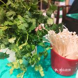 虾滑好吃能吃出真真实实的虾锅底是怡宝矿泉水