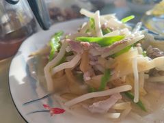 芦苇根肉丝-湖山人家·湖景餐厅·特色农家菜(太湖西山店)