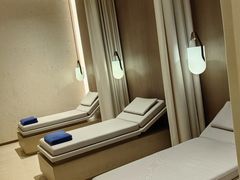 -深圳国际会展中心希尔顿酒店(前海华发冰雪世界店)