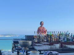 -瑰丽酒店·海吧·天际下午茶·现场DJ·天台酒吧