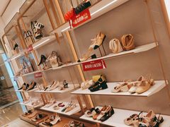 -BeLLE 百丽(上海月星环球港店)