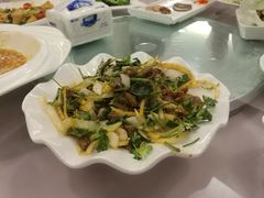 -燕山大酒店