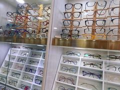 -朱师傅眼镜·蔡司·依视路·尼康(市先进店)