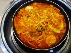 -三清洞摩西韩式年糕火锅(威高广场店)