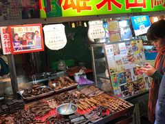 -六合夜市