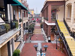 -王府井奥莱临潼小镇(临潼店)