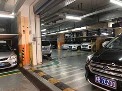 -环球港-停车场