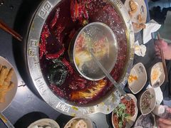 -洞亭火锅(防空洞总店)