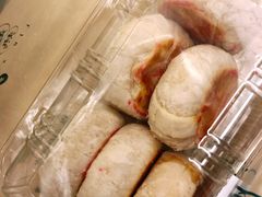 鲜肉月饼-六贤记(杭州龙湖滨江天街店)