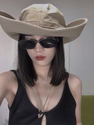 -AYO SALON