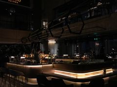 -The ROOF (通盈中心店)