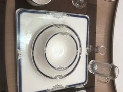 -臻鲜燕海鲜融合餐厅(金陵style店)