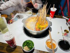 鸳鸯锅-让签签飞小郡肝串串香(春熙路形象店)