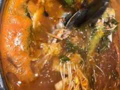 -野山舂·贵州现舂酸汤火锅(鸿通城店)