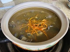 -杨记山珍鸡煲菌汤锅