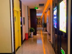 包房-金色印象·4K影院式足体养生(南滨印象店)