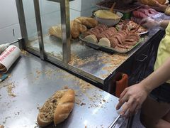 -Bánh Mì Huynh Hoa