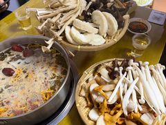 -菌极鲜野生菌火锅店(阳明祠店)