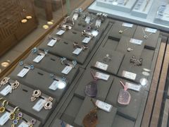 -品真阁华夏典当行(四通桥店)