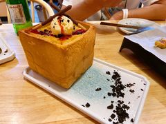 面包诱惑-大话小腰(鸟巢店)