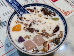 传统牛奶桃胶加西米-双喜老铺(人民广场店)