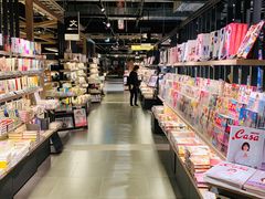 -大垣书店(烏丸三条店)