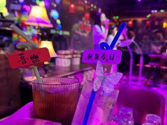 -喜鹊音乐酒馆(西街店)