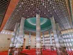 -伊斯蒂克拉尔清真寺