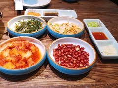 -明洞阿姨·韩式酱蟹烤肉·创意料理(三元桥店)